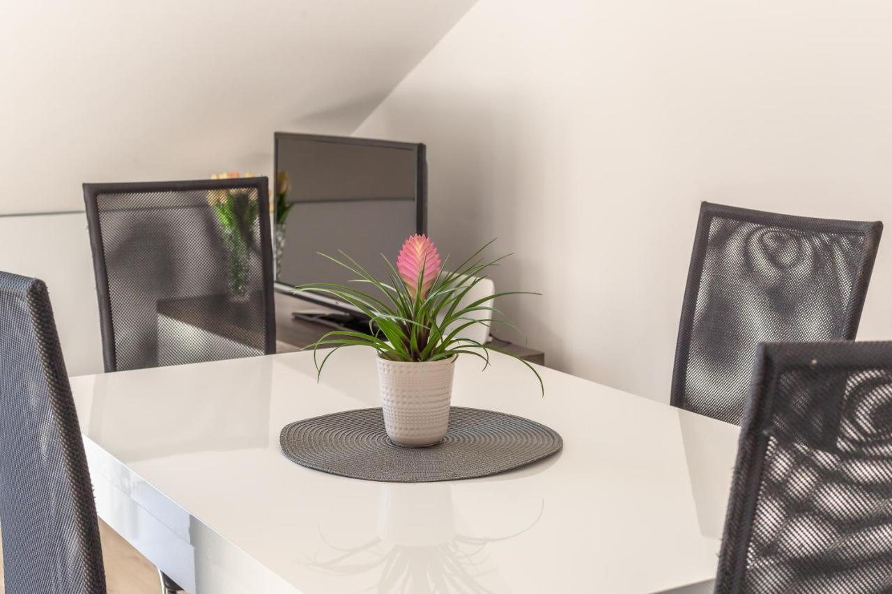 Ferdo 2 Apartment Макарска Екстериор снимка